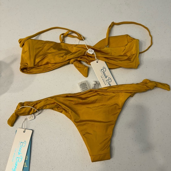 Beach bunny bikini set - Picture 3 of 3